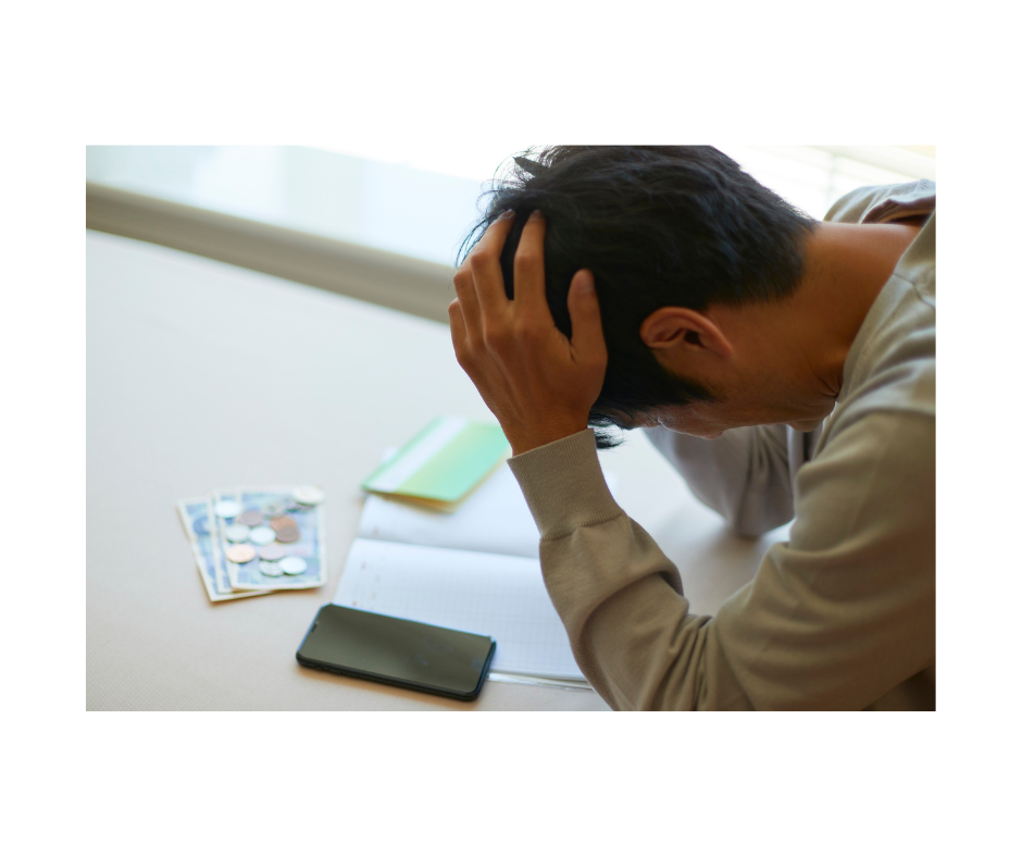 Persona agobiada por todas las tareas que tiene y no poder delegar.