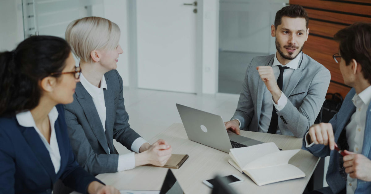 Community manager para empresas: qué hace realmente y cuándo merece la pena contratarlo